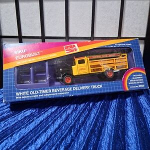 Eurobuilt. Siku Vintage White Old Timer Coca Cola Beverage Delivery Truck